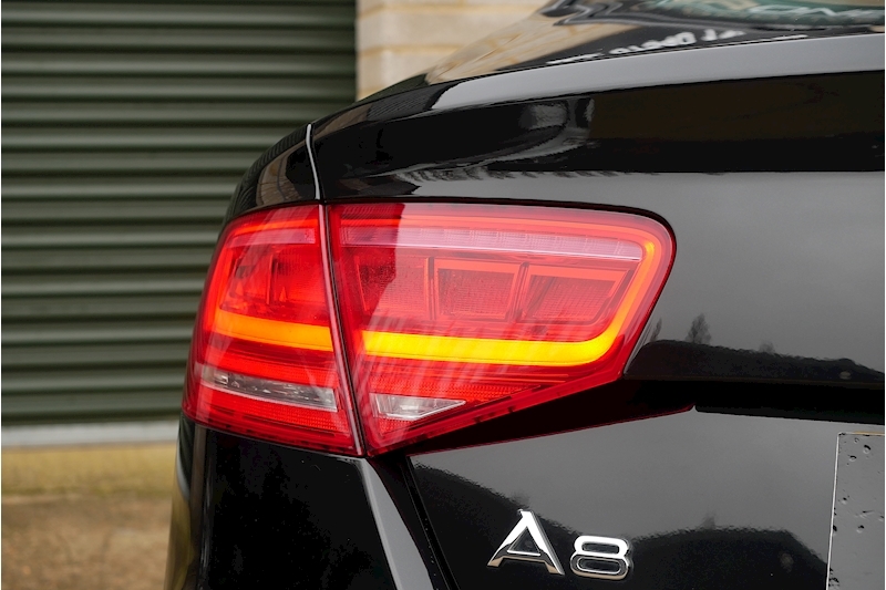 Audi A8 SE Executive Quattro - Large 24