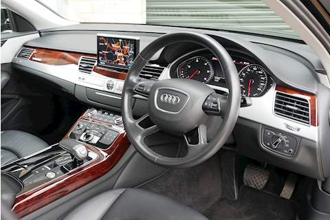 Audi A8 SE Executive Quattro - Large 15