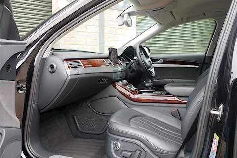 Audi A8 SE Executive Quattro - Large 3