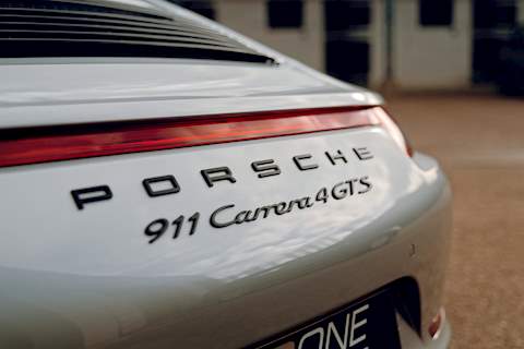 Porsche 911 991 Carrera 4 GTS - Large 19