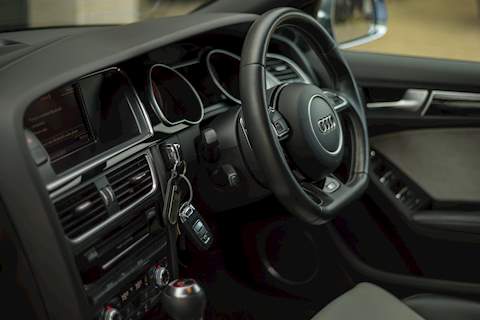 Audi S5 TFSI Black Edition - Large 16