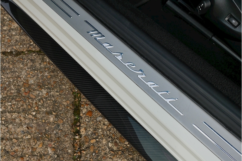 Maserati Granturismo V8 Sport - Large 37