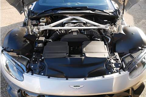 Aston Martin Vantage V8 - Large 38