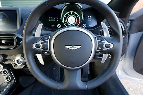 Aston Martin Vantage V8 - Large 14