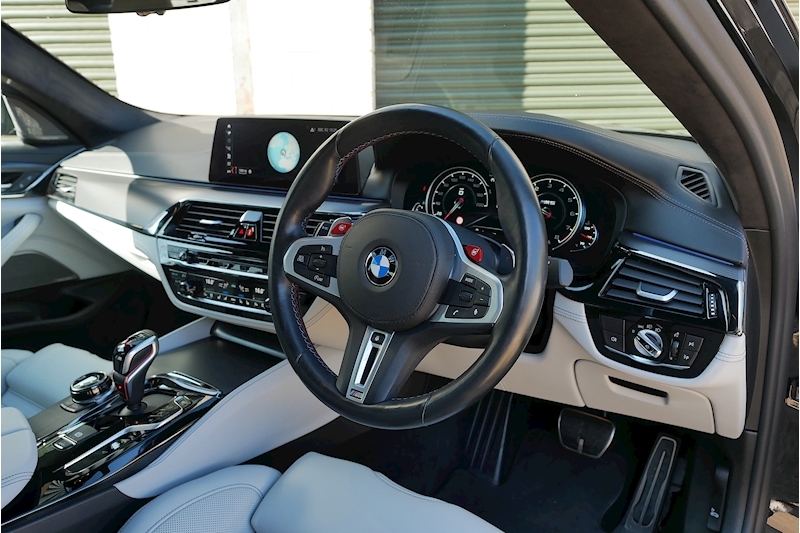 BMW M5 i V8 Competition - Large 13