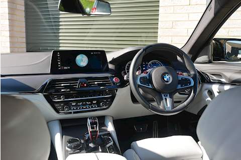 BMW M5 i V8 Competition - Large 5