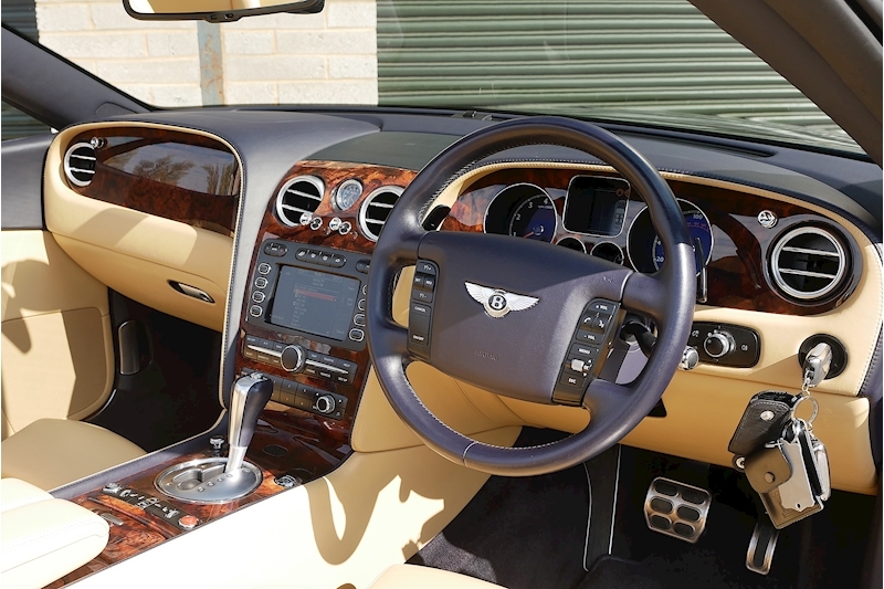 Bentley Continental GTC - Large 13