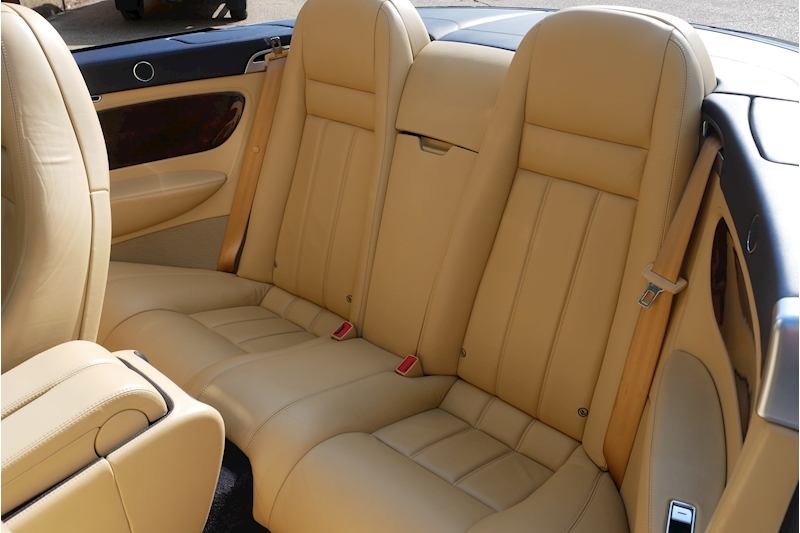 Bentley Continental GTC - Large 4