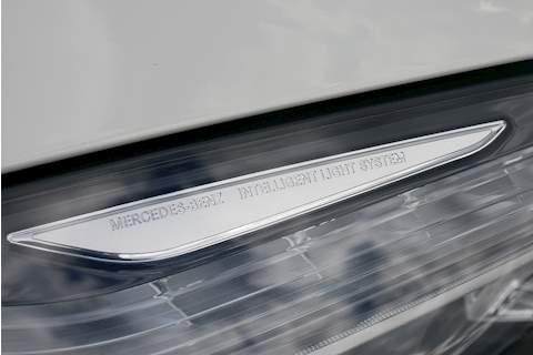 Mercedes-Benz SL Class SL500 BlueEFFICIENCY - Large 31