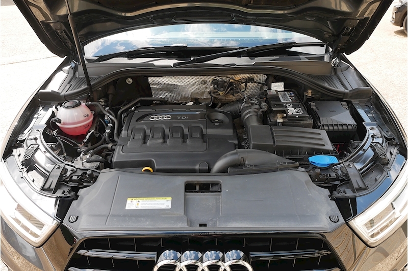 Audi Q3 TDI Black Edition - Large 38