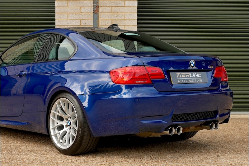 BMW M3 Competition iV8 - Large 32