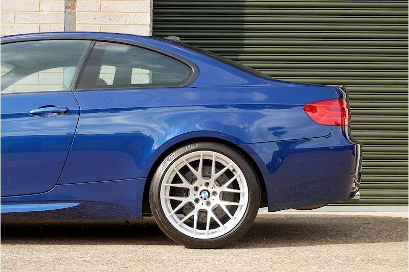 BMW M3 Competition iV8 - Large 28
