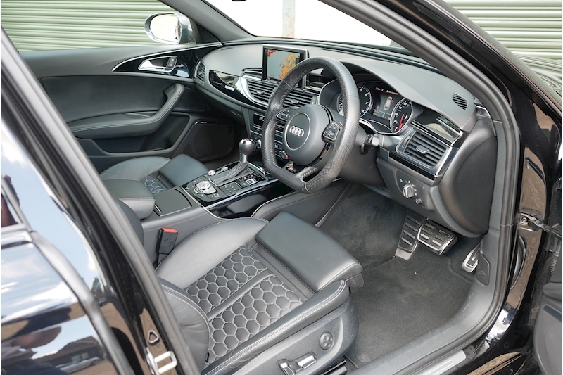 Audi RS6 Avant - Large 10