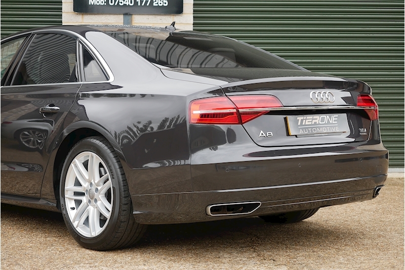 Audi A8 TDI V6 Sport - Large 24