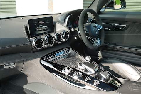 Mercedes-Benz AMG GT V8 BiTurbo S - Large 4
