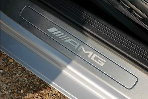 Mercedes-Benz AMG GT V8 BiTurbo S - Large 24