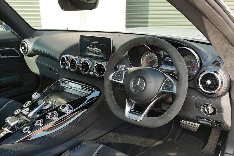 Mercedes-Benz AMG GT V8 BiTurbo S - Large 12