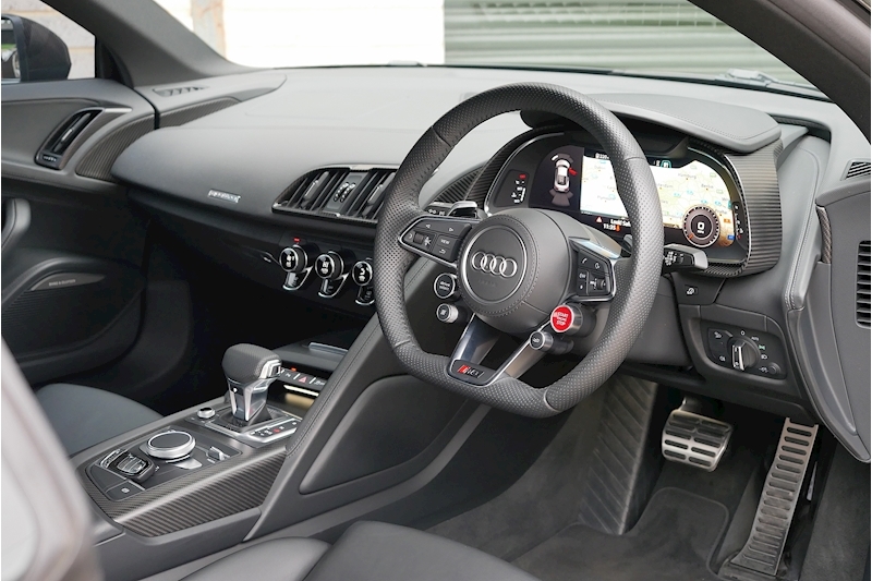 Audi R8 FSI V10 Plus - Large 11