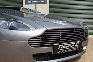 Aston Martin Vantage V8 - Large 24