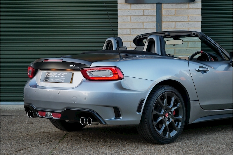 Abarth 124 Spider MultiAir - Large 28