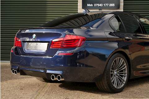 BMW M5 V8 - Large 34