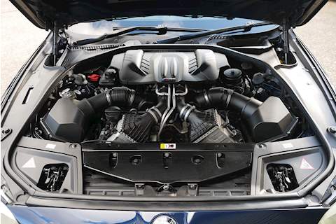 BMW M5 V8 - Large 38