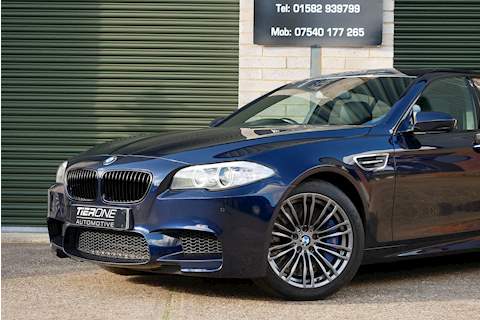 BMW M5 V8 - Large 33