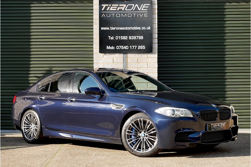 BMW M5 V8 - Large 7