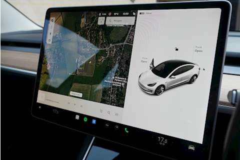 Tesla Model 3 Performance - Large 16