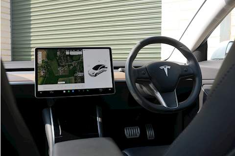 Tesla Model 3 Performance - Large 11