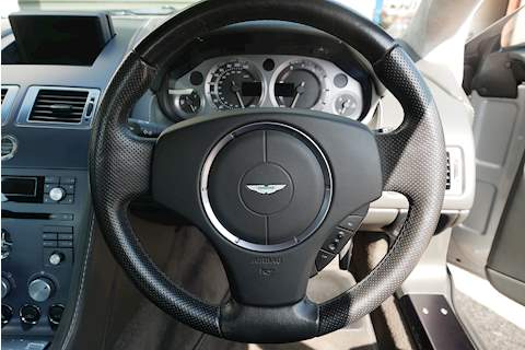 Aston Martin Vantage V8 - Large 13