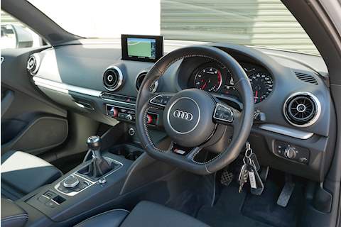 Audi A3 TFSI CoD S line - Large 13