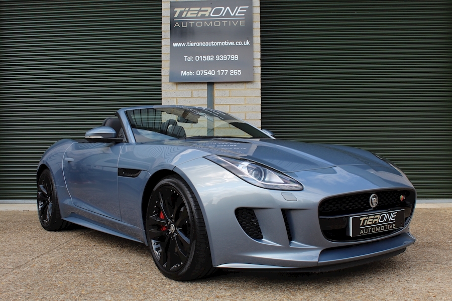 Jaguar F-Type V8 S - Large 35