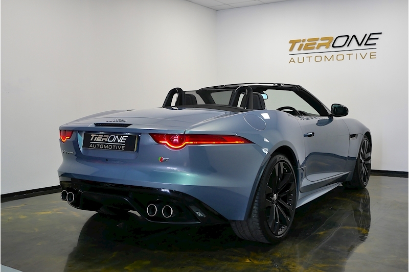 Jaguar F-Type V8 S - Large 44