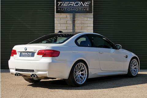 BMW M3 iV8 Competition - Large 1