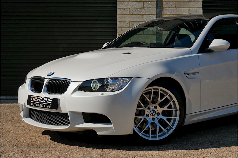 BMW M3 iV8 Competition - Large 38