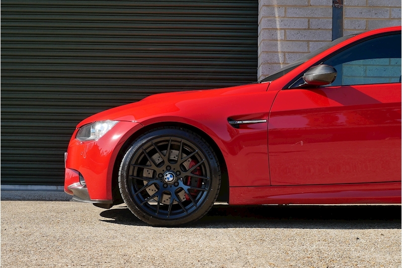 BMW M3 iV8 Competition - Large 32