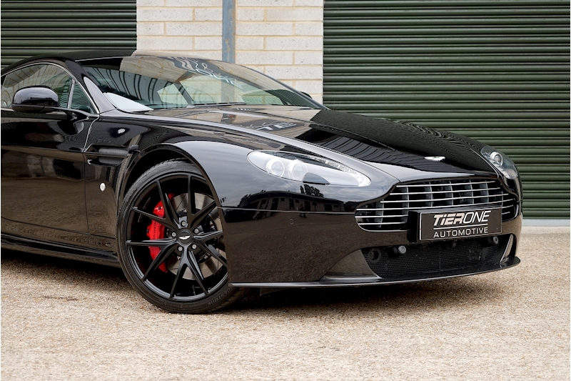 Aston Martin Vantage V8 S - Large 35