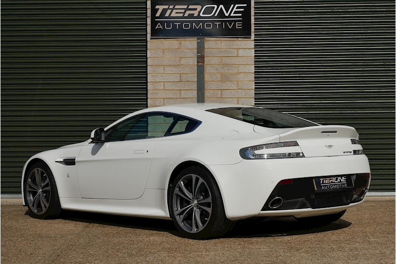 Aston Martin Vantage V12 - Large 8