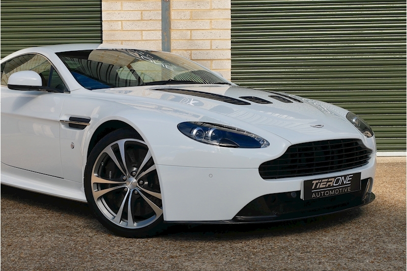 Aston Martin Vantage V12 - Large 27