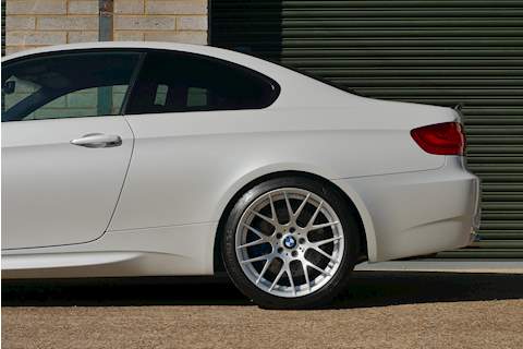 BMW M3 iV8 Competition - Large 43