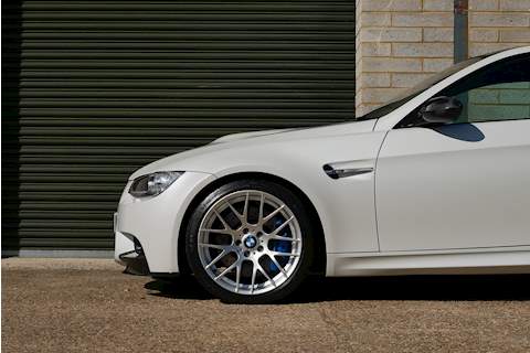 BMW M3 iV8 Competition - Large 42