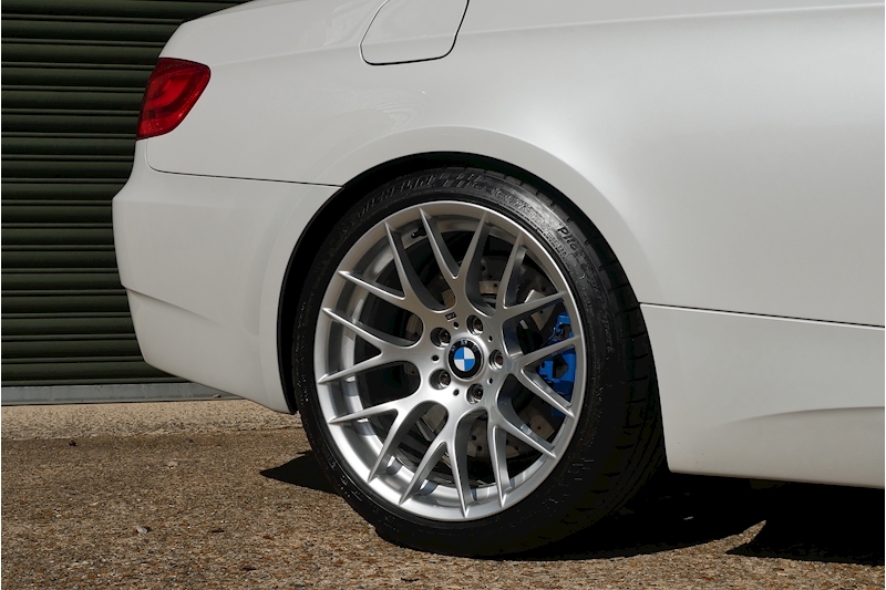 BMW M3 iV8 Competition - Large 47