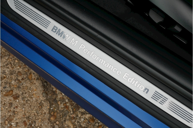 BMW M3 iV8 M Performance Edition - Large 23