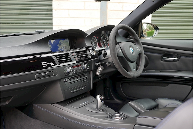 BMW M3 iV8 M Performance Edition - Large 31