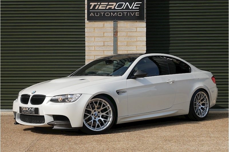 BMW M3 Competition iV8