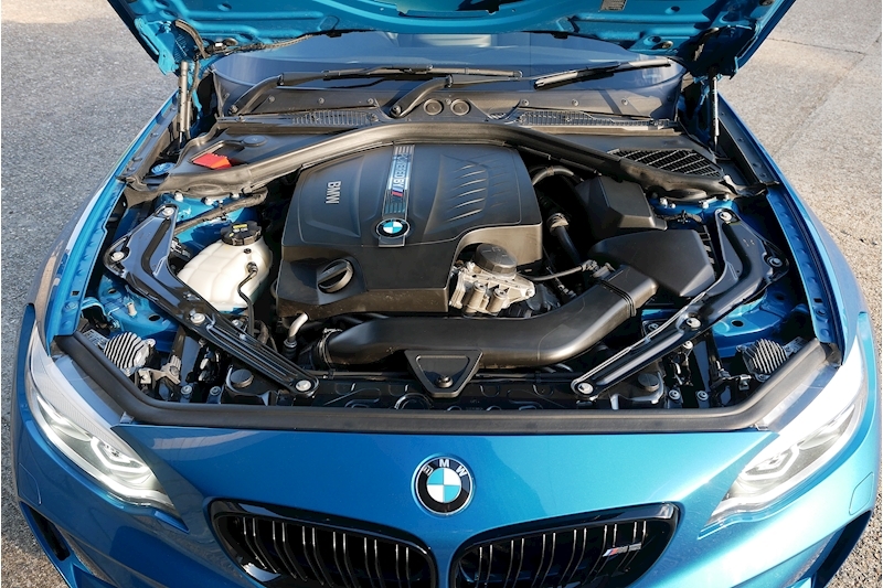 BMW M2 i - Large 30