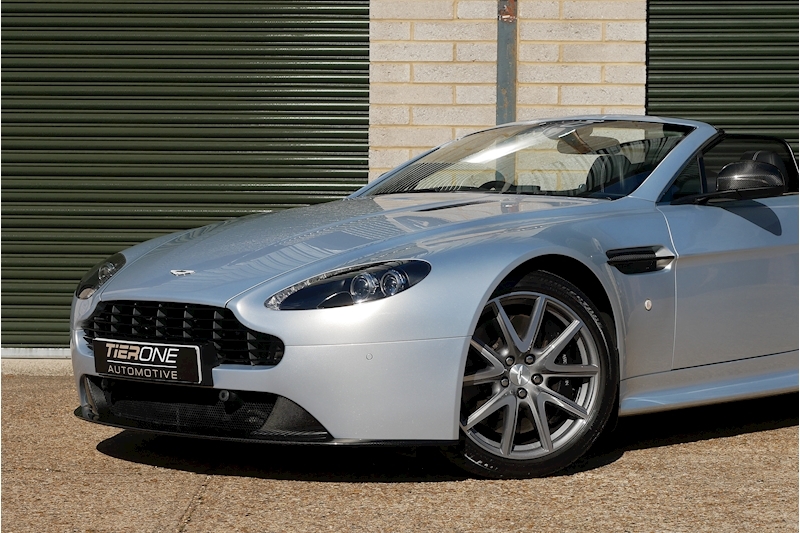 Aston Martin Vantage V8 S - Large 24