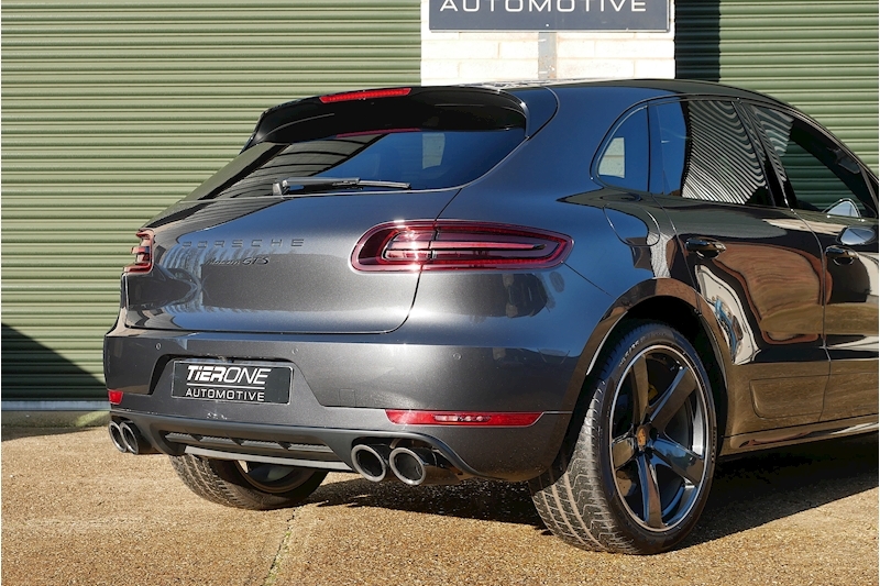 Porsche Macan T V6 GTS - Large 42