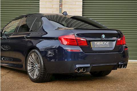 BMW M5 V8 - Large 28